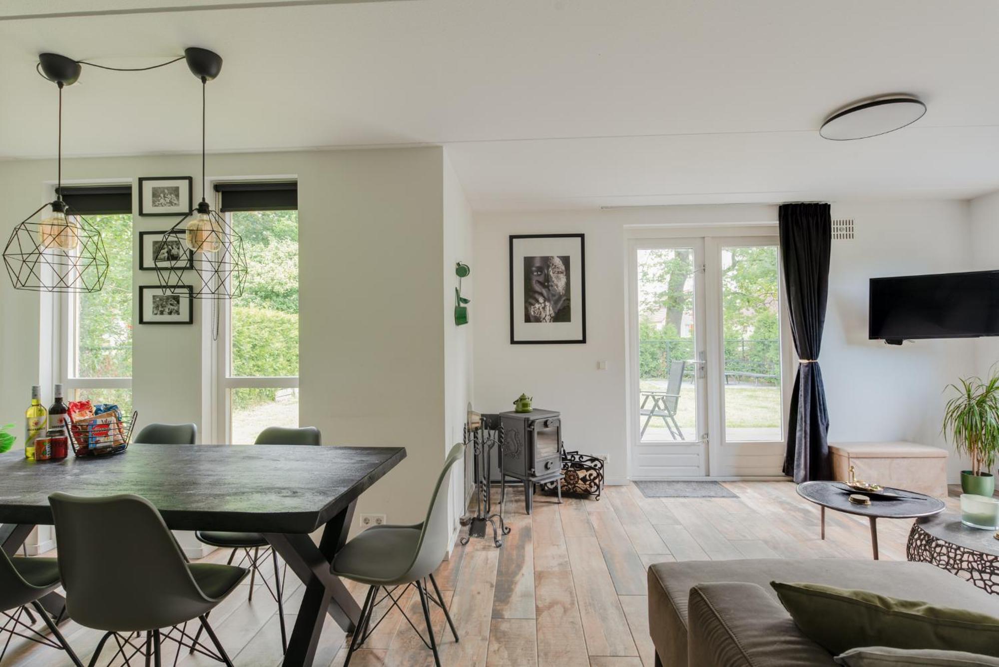 Het Huys Ewijk Mooi Luxe En Een Laadpaal Екстериор снимка