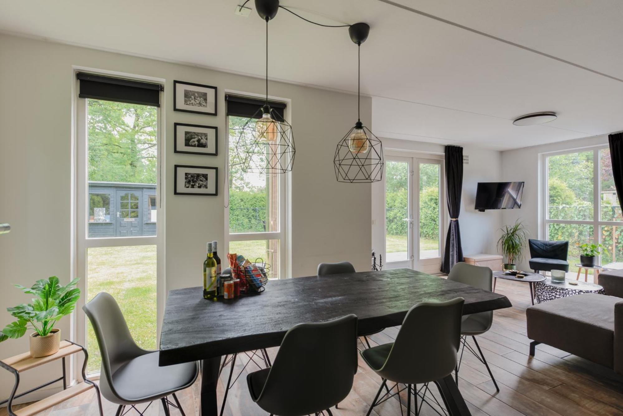 Het Huys Ewijk Mooi Luxe En Een Laadpaal Екстериор снимка